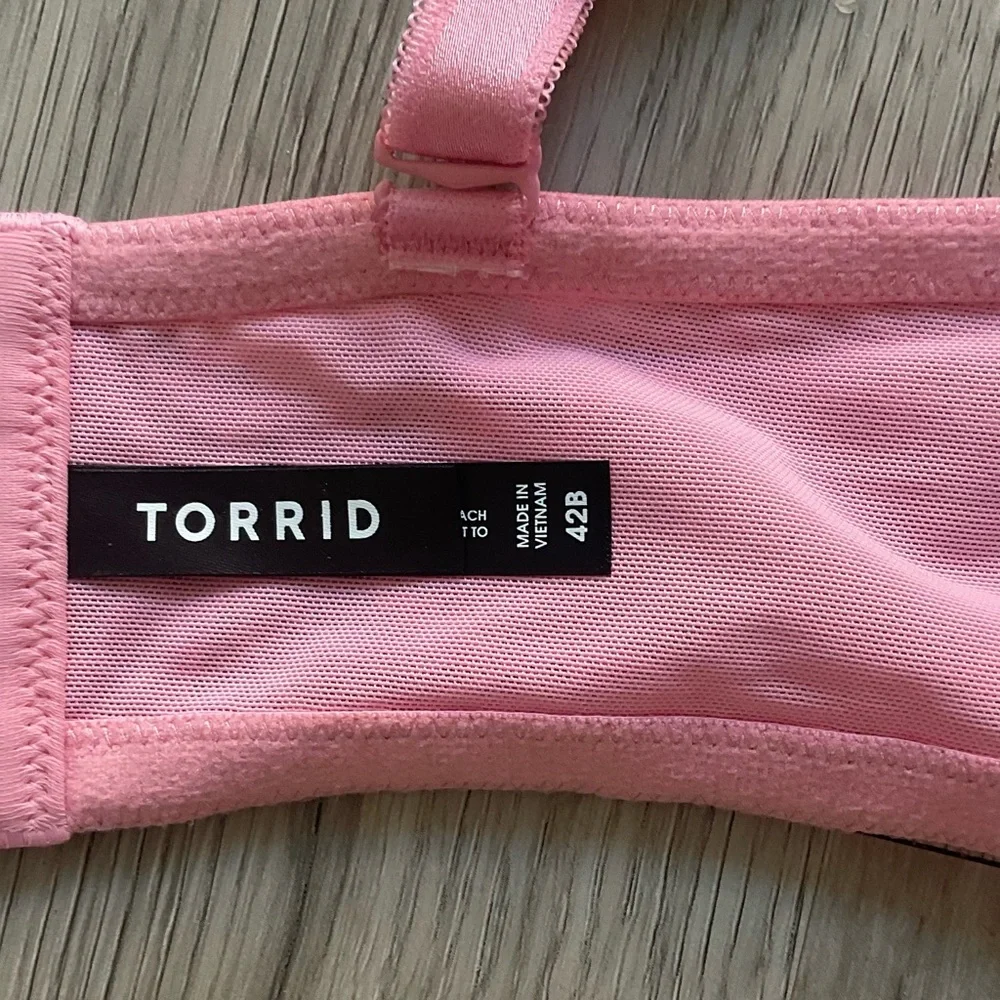 Torrid Plunge Push Up  Lace Padded Underwire Bra In Color Sea Pink Size 42B NWT - Picture 11 of 14